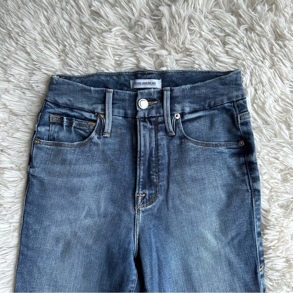 Good American Good Waist Crop Jeans Size 2 - Picture 2 of 10